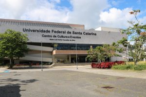 Debate: Desafios e perspectivas sobre o ensino superior no Brasil @ Auditório Garapuvu